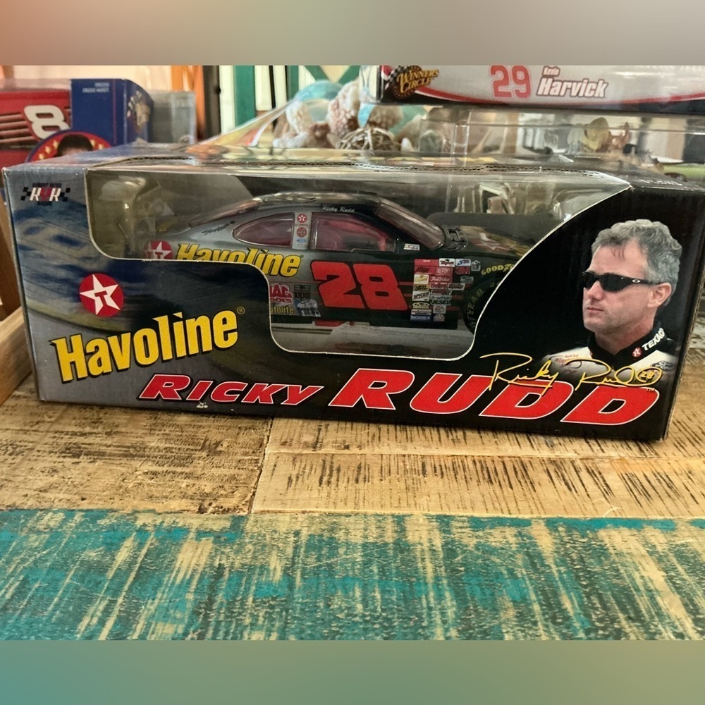 Ricky Rudd #28 Diecast Bank 1:24 Stock Car Havoline Action Racing Nascar Collect